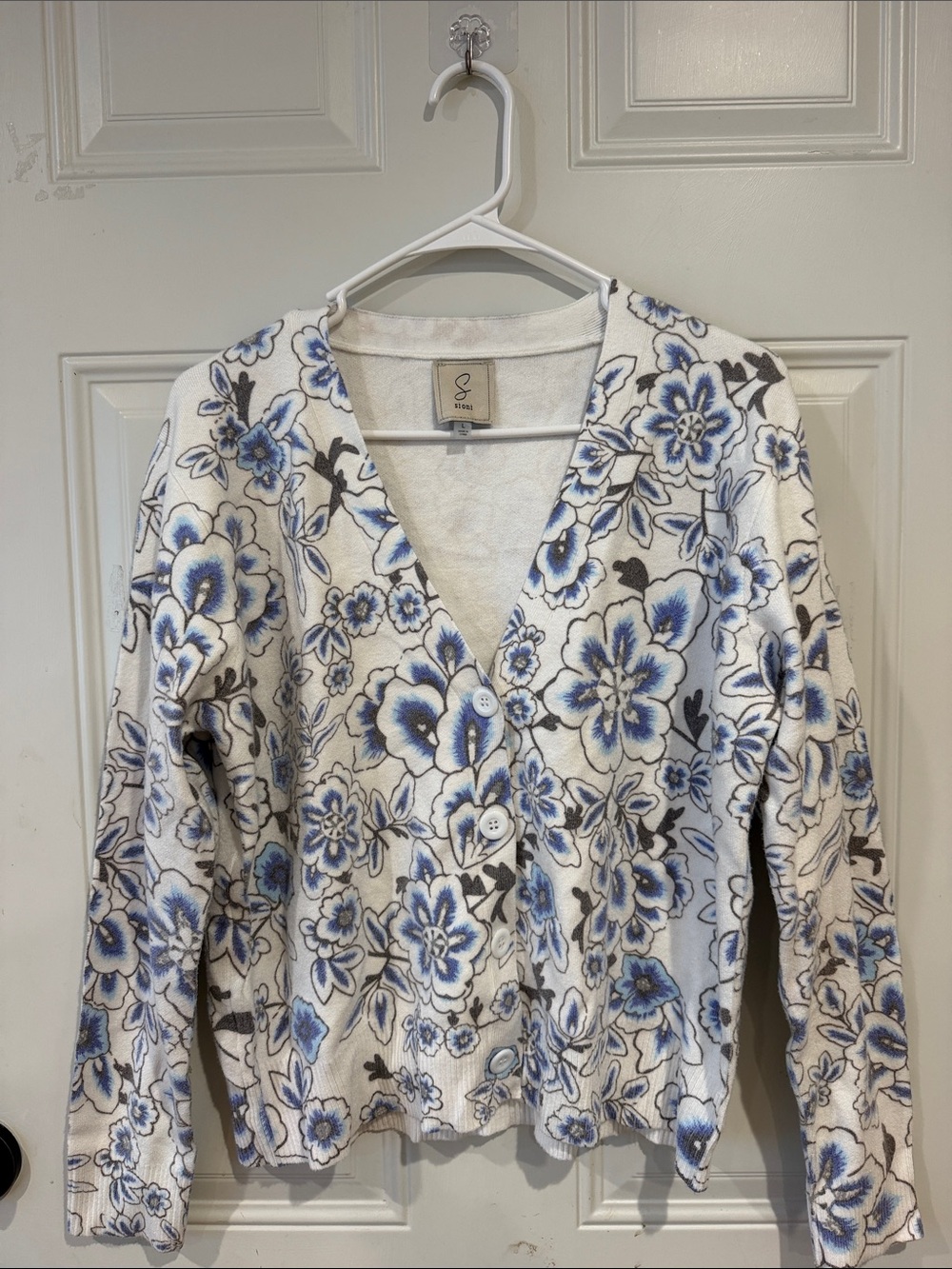 Sioni Women's Sweater in White with Blue Accents